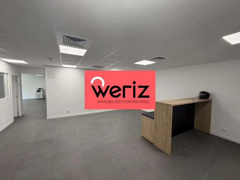 Office in Marseille for lease - Interior Photo - Image 3 of 11