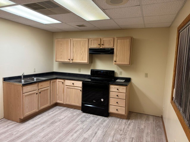 5303 E Jelinek Ave, Weston, WI for lease - Building Photo - Image 2 of 11