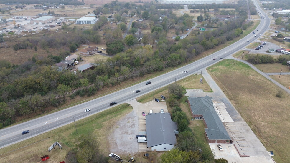 10787 E HWY 51st, Coweta, OK for sale - Building Photo - Image 3 of 13