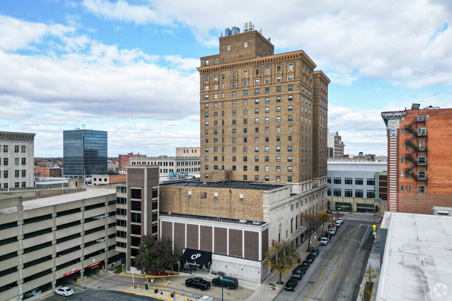 505 Jefferson Ave, Toledo, OH for lease - Building Photo - Image 1 of 33