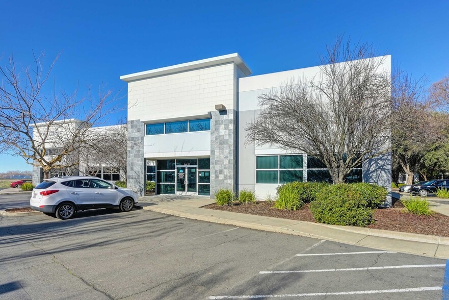 2204 Kausen Dr, Elk Grove, CA for sale - Building Photo - Image 3 of 13