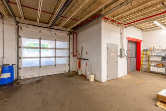 35 Water St, Amesbury, MA for lease Interior Photo- Image 2 of 4