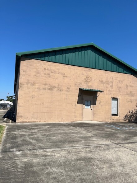 9222 Amber Dr, Baton Rouge, LA for lease - Building Photo - Image 1 of 5