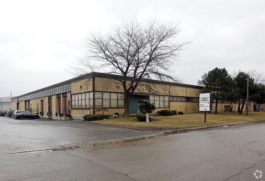 63 Medulla Ave, Toronto, ON for lease - Building Photo - Image 2 of 2