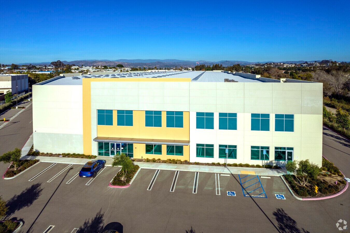 2120 Harmony Grove Rd Escondido Ca 92029 www.loopnet.com