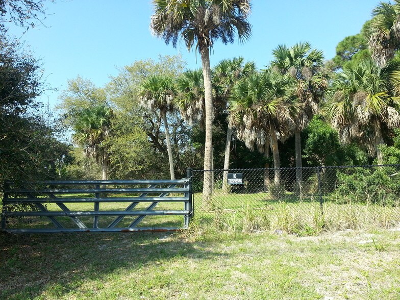 924 SW Palm City Rd, Stuart, FL for sale - Primary Photo - Image 1 of 1