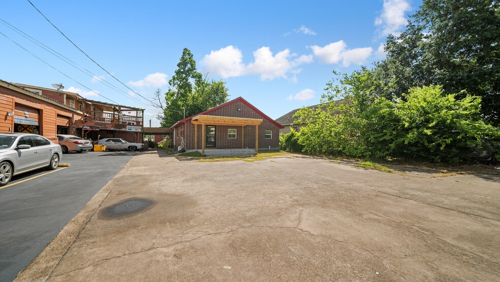 2209 Highway 3, Dickinson, TX for sale - Building Photo - Image 1 of 32