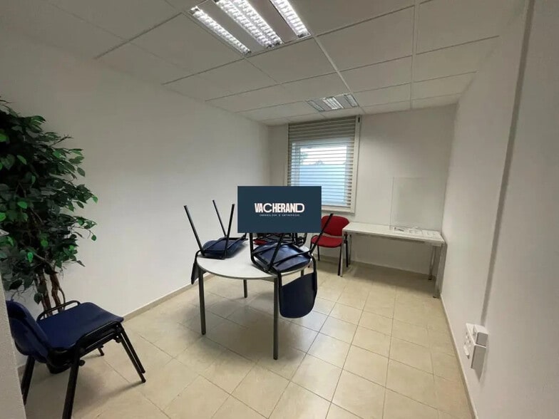 Retail in Maubeuge for sale - Interior Photo - Image 3 of 4