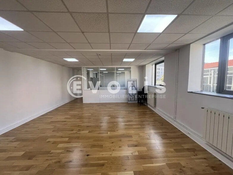 171 Rue Véron, Alfortville for lease - Interior Photo - Image 2 of 20