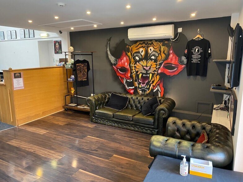 40 Aubrey St, Hereford for sale - Interior Photo - Image 3 of 6