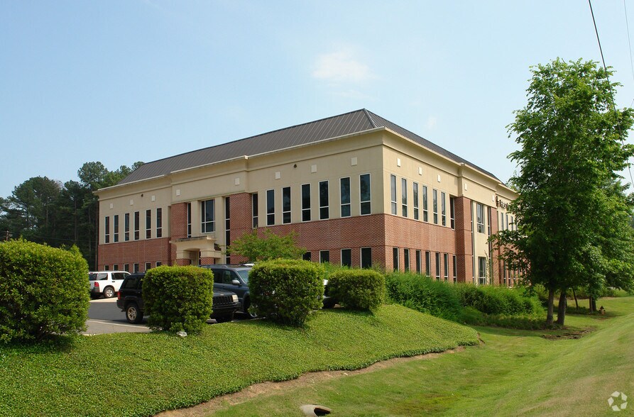 1300 Meadowbrook Rd, Jackson, MS 39211