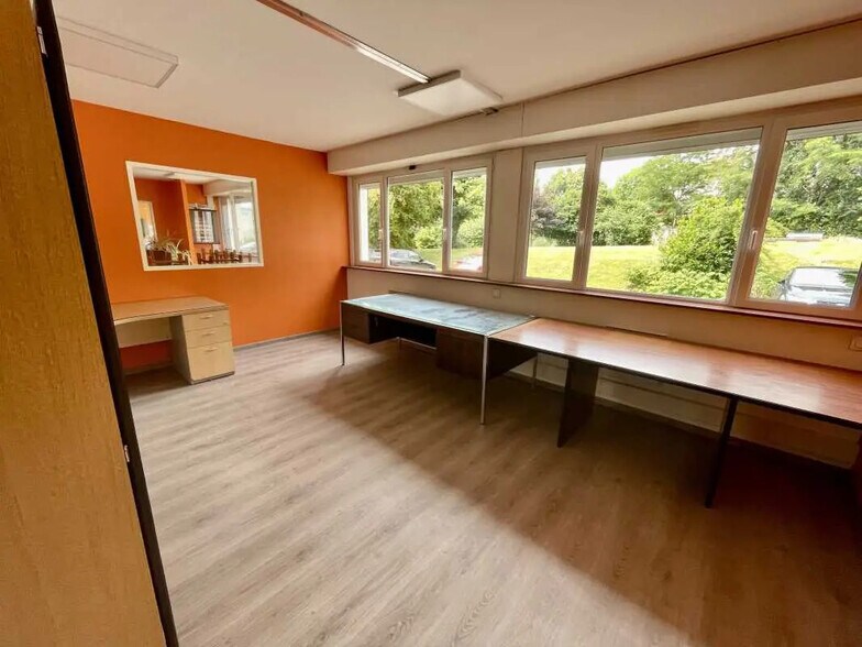 Office in Rouen for lease - Interior Photo - Image 1 of 11