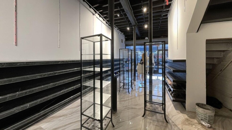 1271 Fulton St, Brooklyn, NY for lease - Building Photo - Image 3 of 8