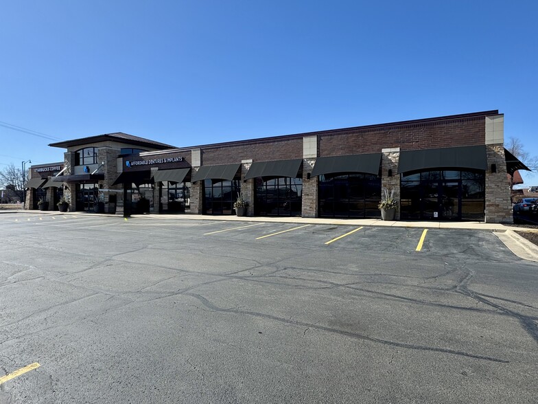 7474 E State St, Rockford, IL for lease - Building Photo - Image 2 of 7