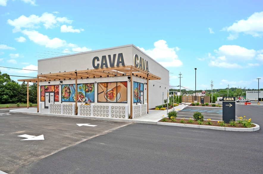 1009 Centerville Rd, Warwick, RI for sale - Building Photo - Image 2 of 6