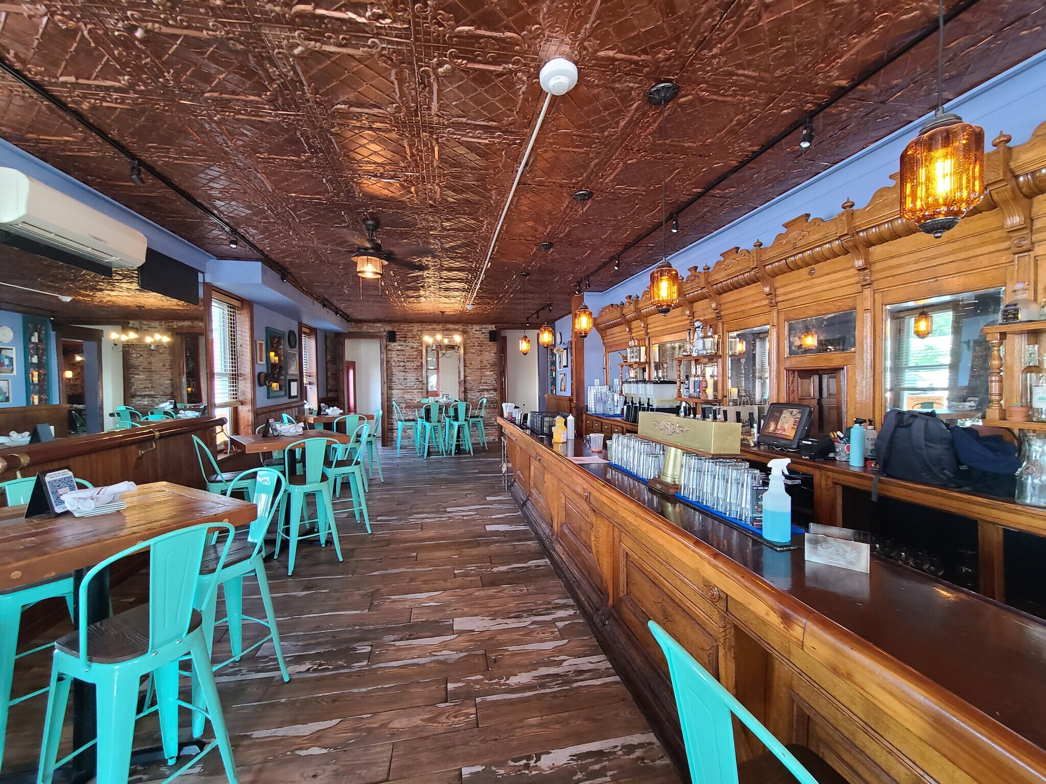 400 Bridge St, Phoenixville, PA 19460 Sips Bistro & Bar