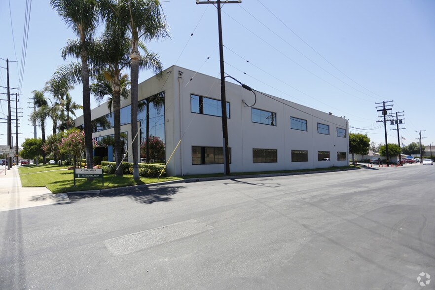 1711 S Mountain Ave, Monrovia, CA for lease - Building Photo - Image 2 of 8
