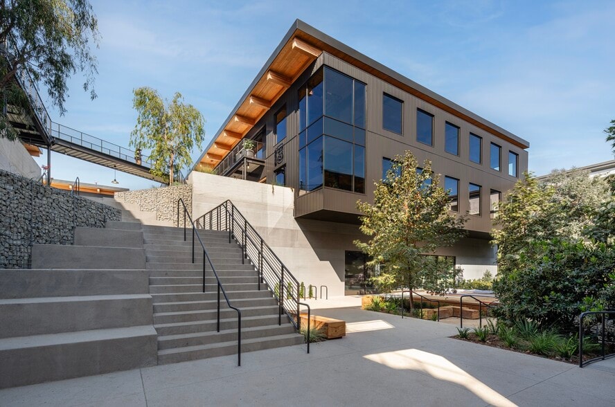 4204 Glencoe Ave, Marina Del Rey, CA for lease - Building Photo - Image 1 of 15