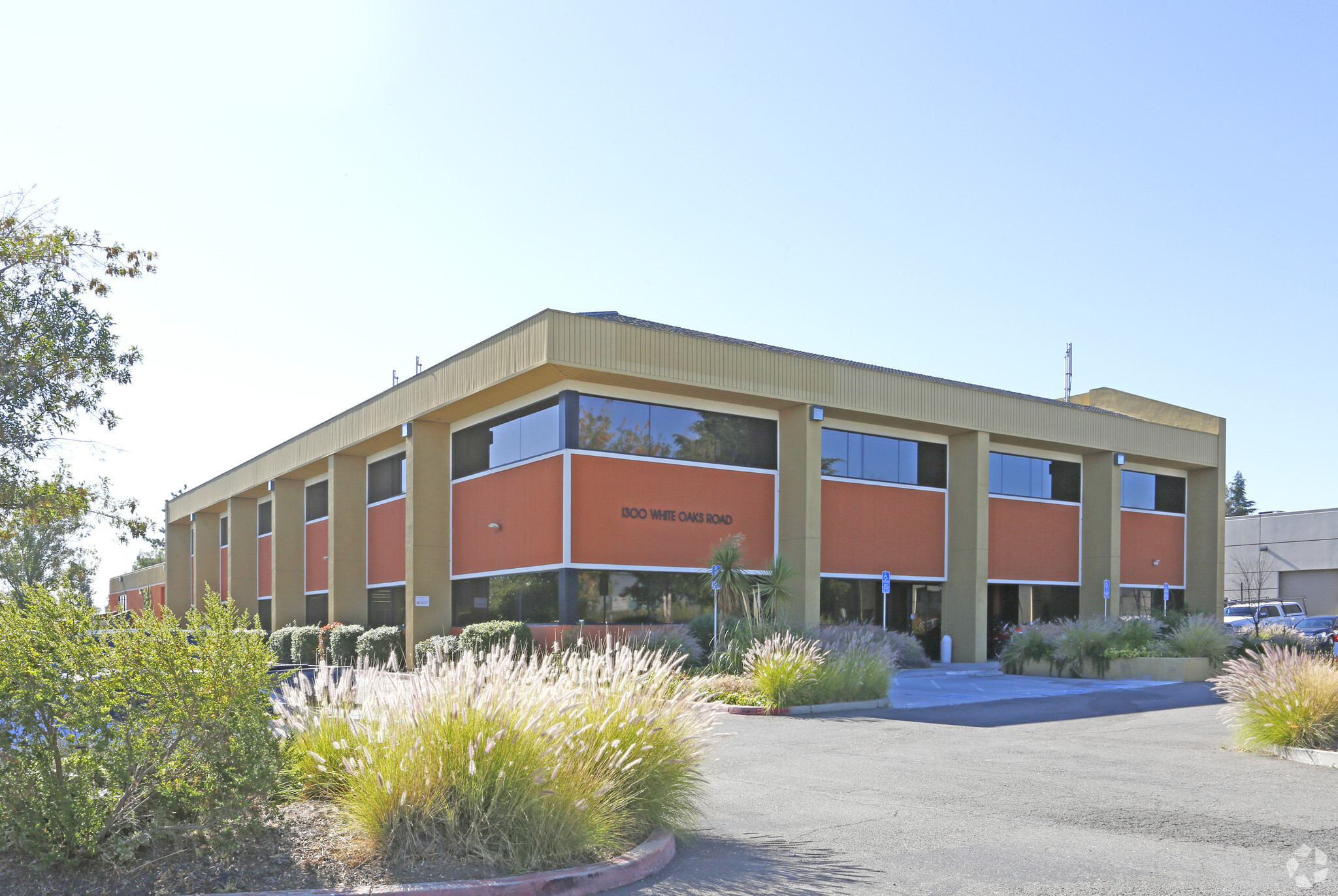 1300 White Oaks Rd, Campbell, CA for lease Primary Photo- Image 1 of 9