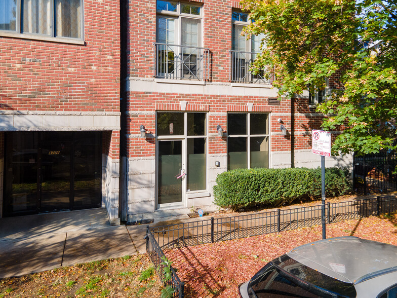 4704 N Kenmore Ave, Chicago, IL for sale - Building Photo - Image 2 of 35