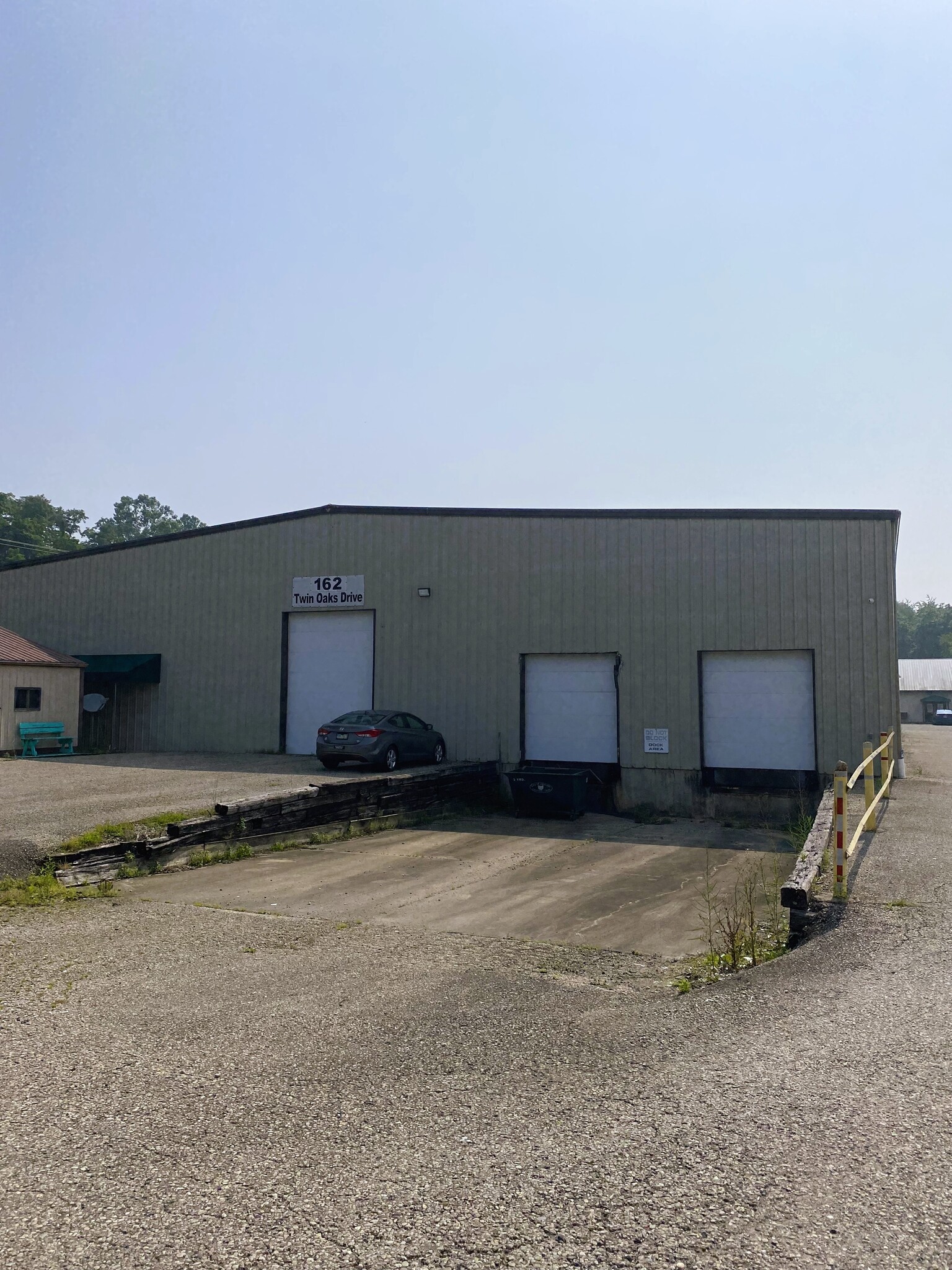 190 Twin Oaks Dr, Jackson, OH for lease Building Photo- Image 1 of 4