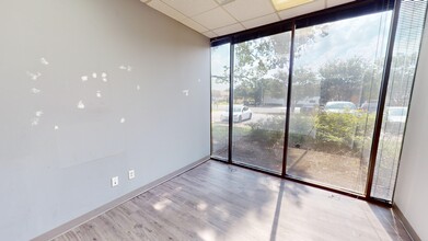 8500 Shoal Creek Blvd, Austin, TX for lease Building Photo- Image 2 of 8