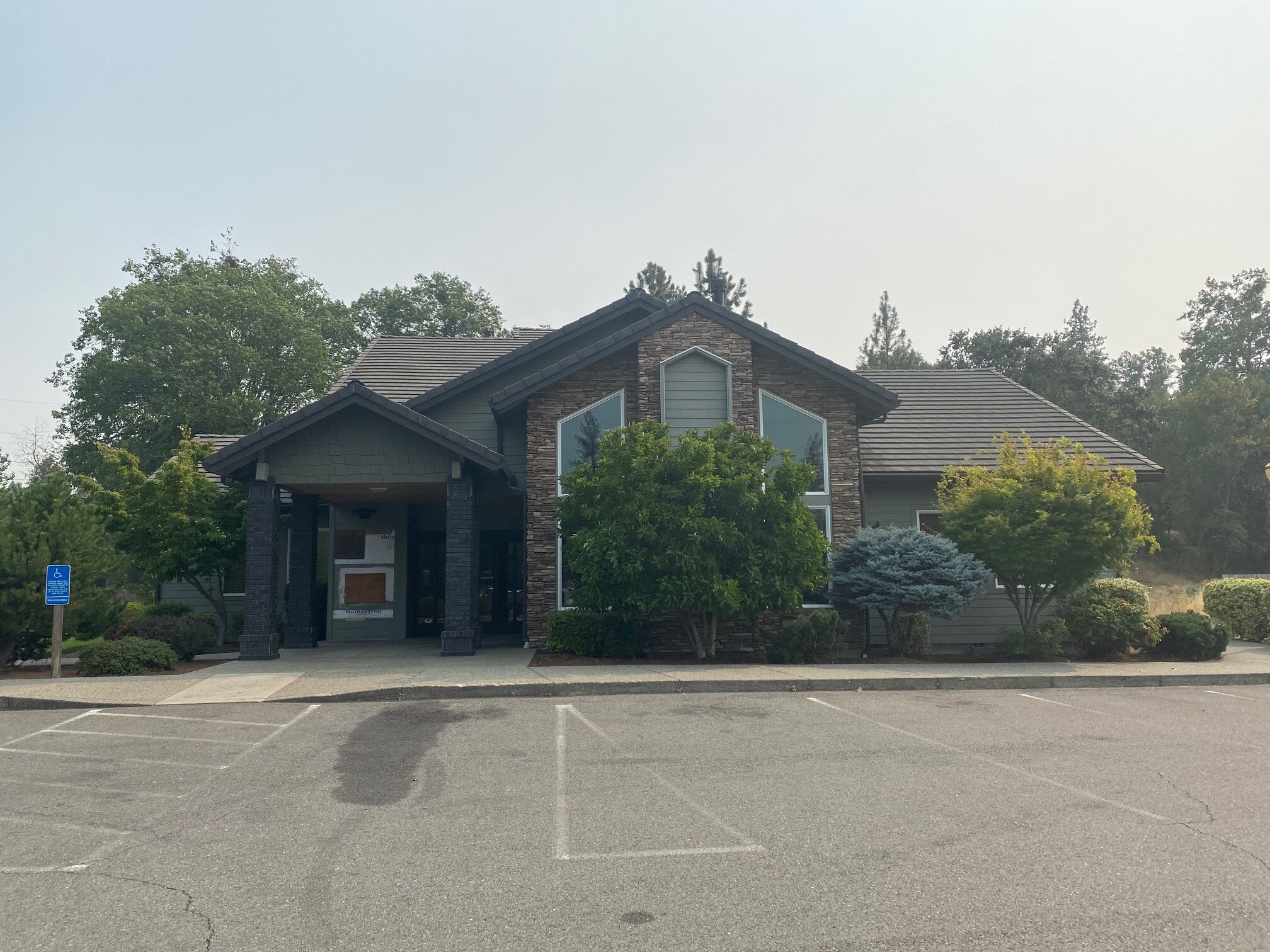 5080 Monument Dr, Grants Pass, OR for sale Primary Photo- Image 1 of 1