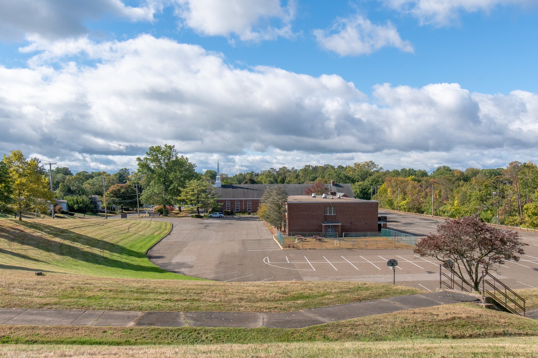 600 Jones Hill Rd, West Haven, CT for sale Primary Photo- Image 1 of 1