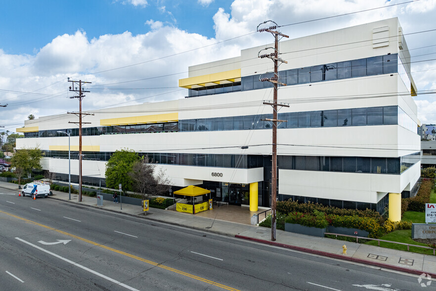 6800 Owensmouth Ave, Woodland Hills, CA for lease - Building Photo - Image 1 of 17