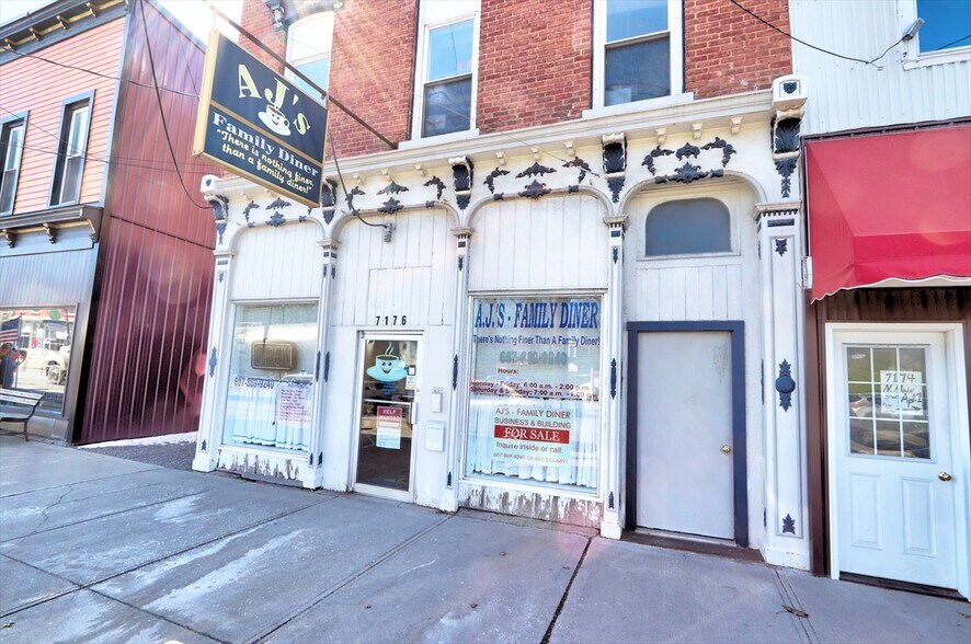 7176 Main St, Ovid, NY for sale - Primary Photo - Image 1 of 1