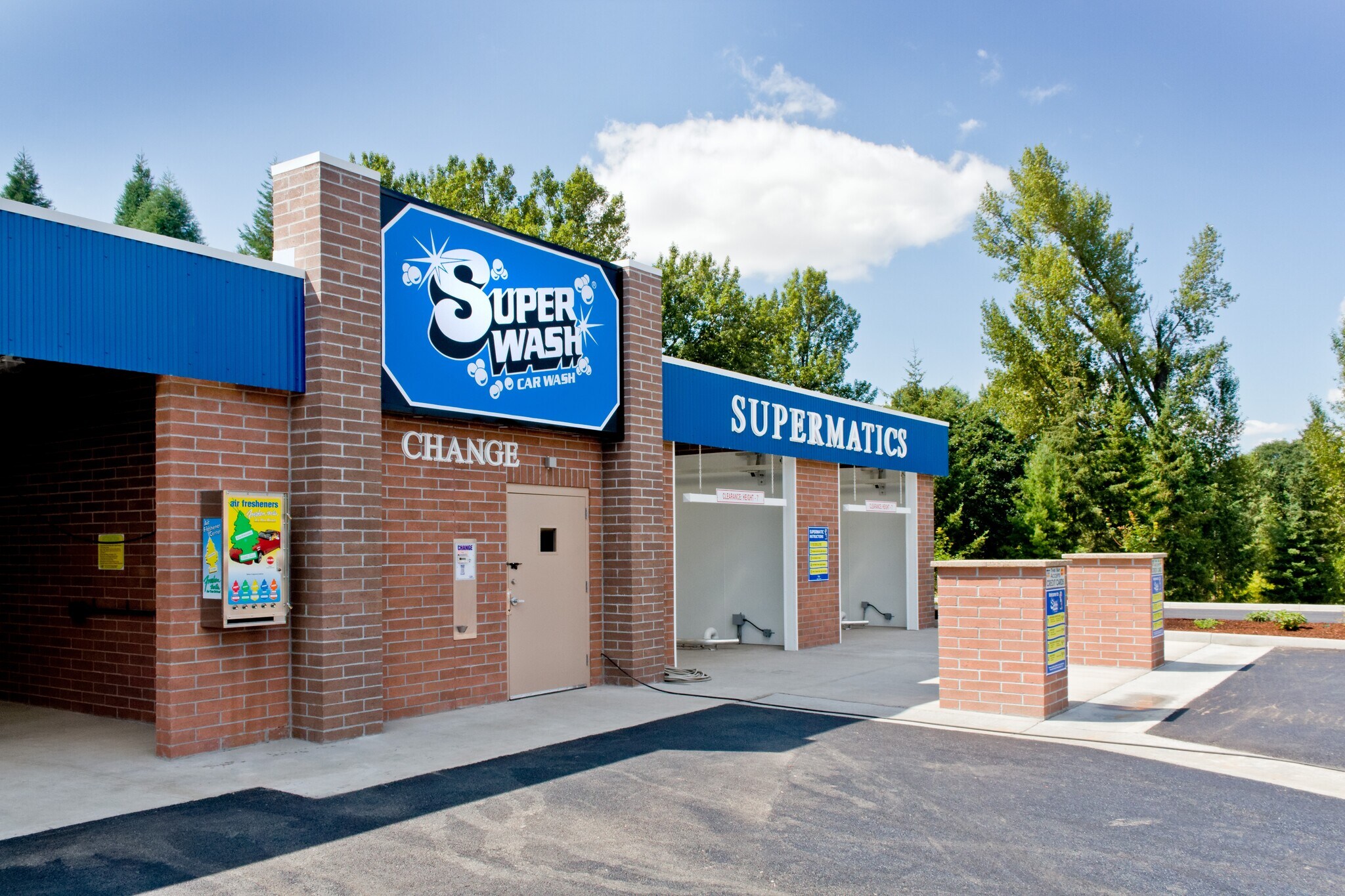 2185 Hwy 99 W, Mcminnville, OR 97128 The Super Wash Car Wash