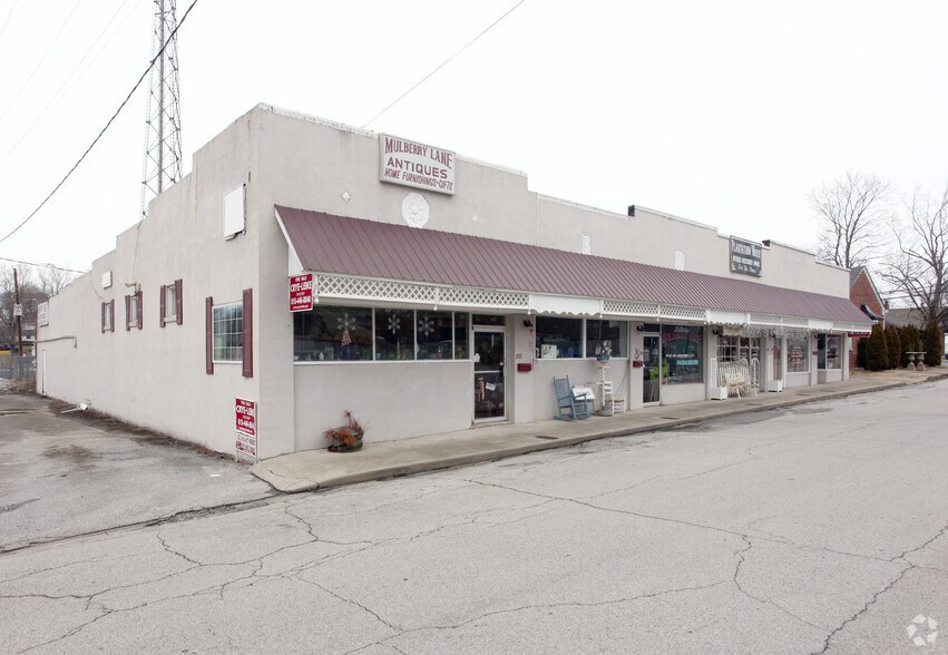 202210 N Mulberry St, Dickson, TN 37055