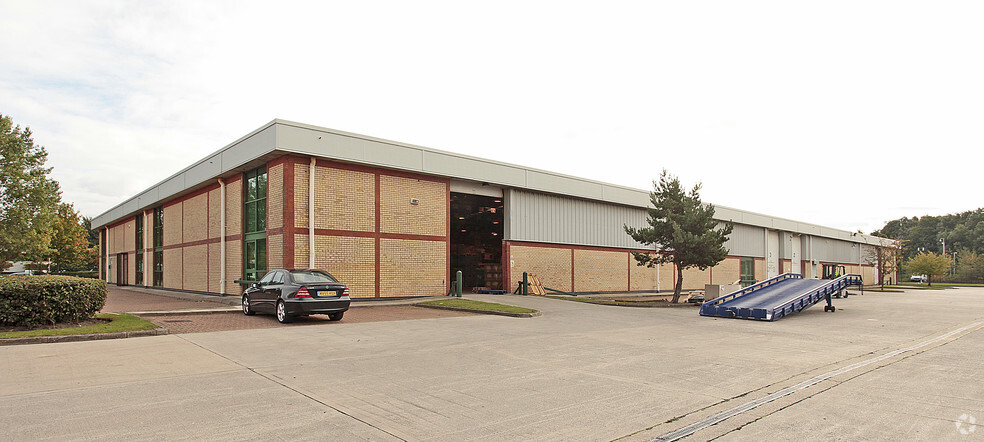 Horsfield Way, Stockport for lease - Building Photo - Image 3 of 5