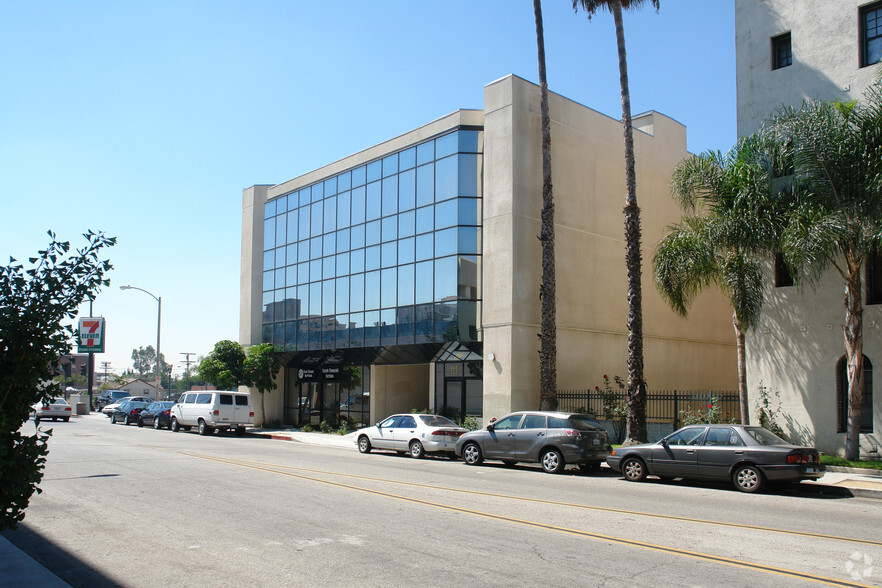 111 N Jackson St, Glendale, CA for lease - Building Photo - Image 2 of 2