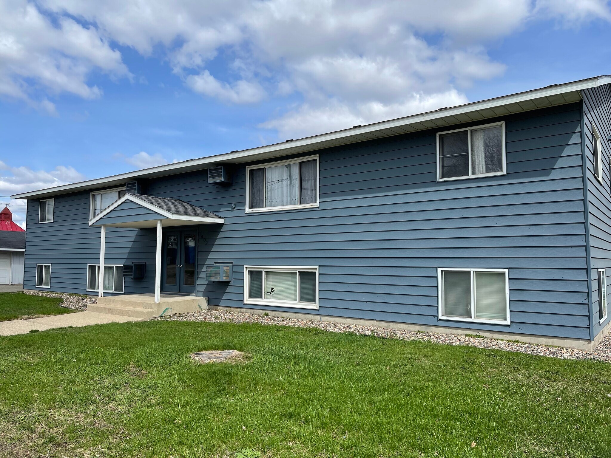 1402 Division St W, Faribault, MN for sale Primary Photo- Image 1 of 1