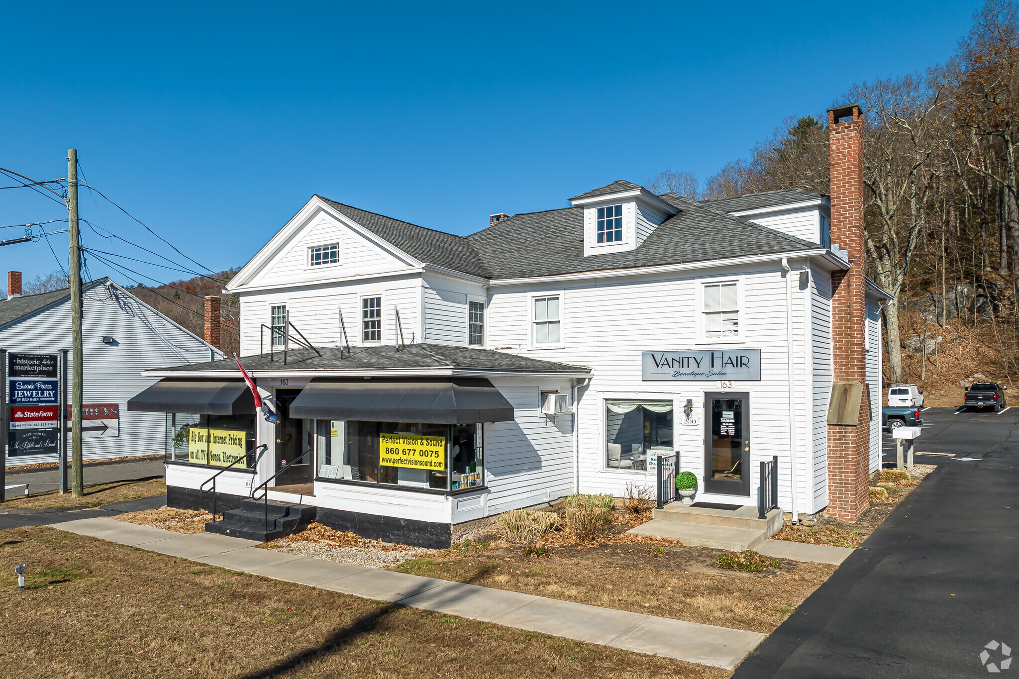 163 Albany Tpke, Canton, CT for sale Primary Photo- Image 1 of 17