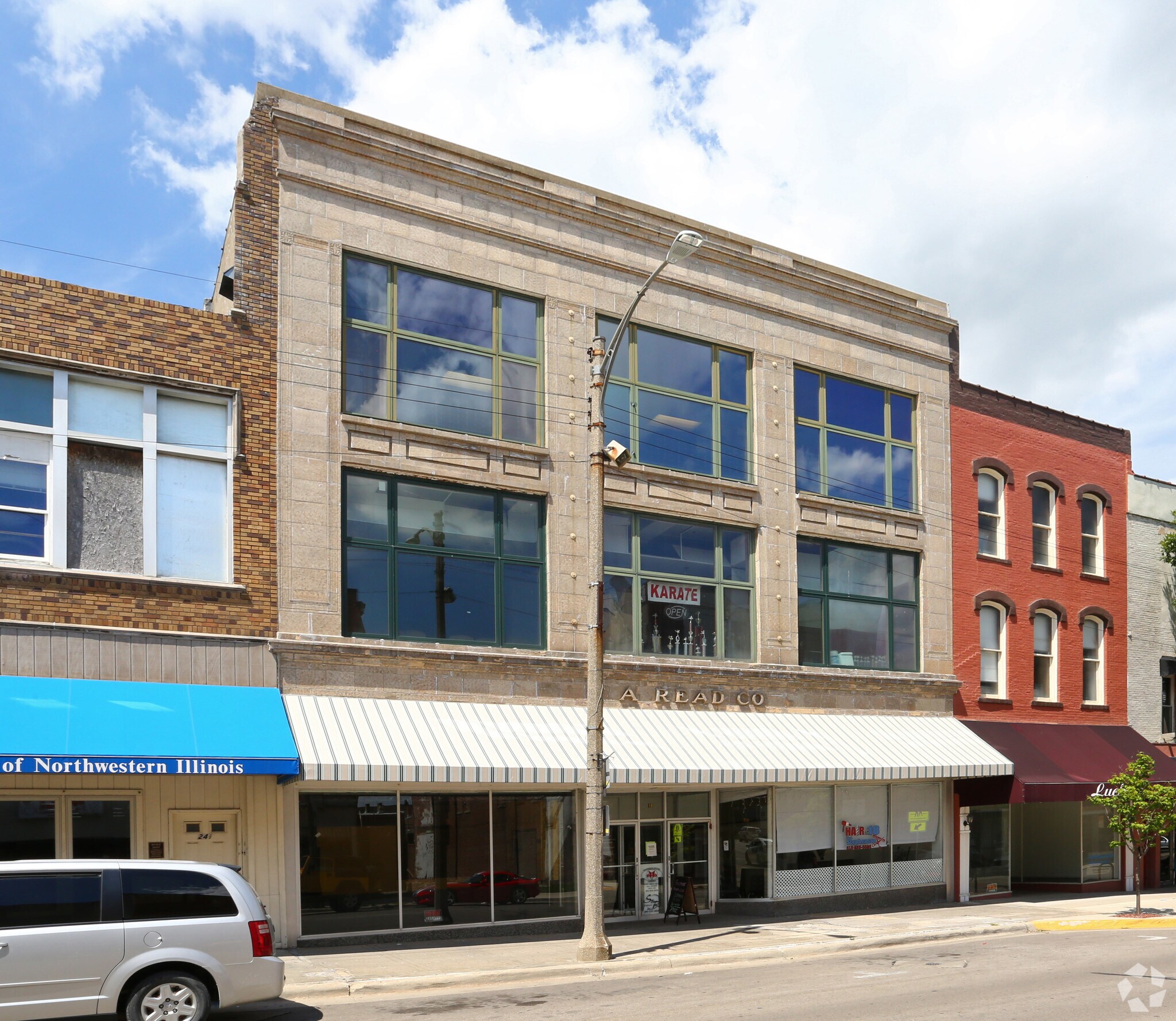 18 W Stephenson St, Freeport, IL 61032 Retail Property for Sale