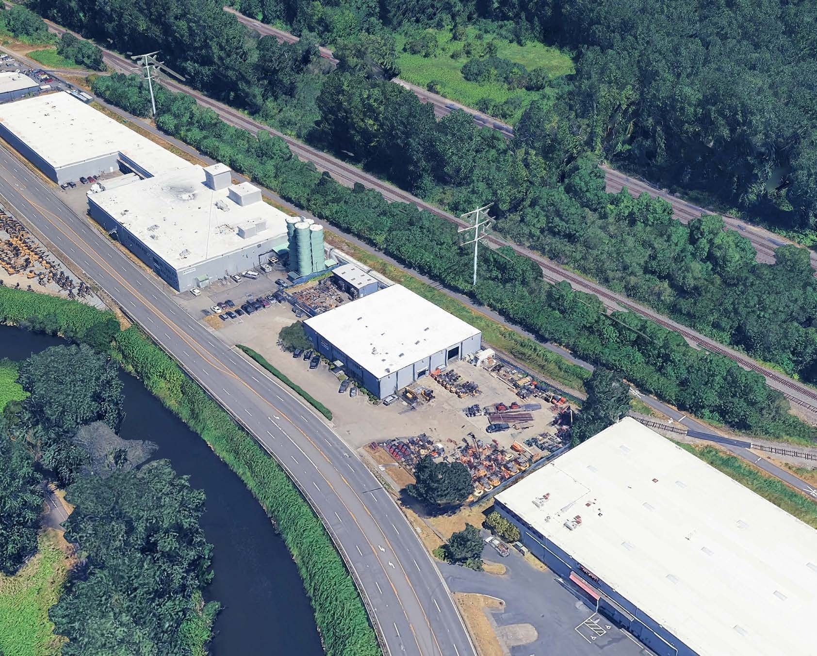 17300 W Valley Hwy, Tukwila, WA for lease Building Photo- Image 1 of 5