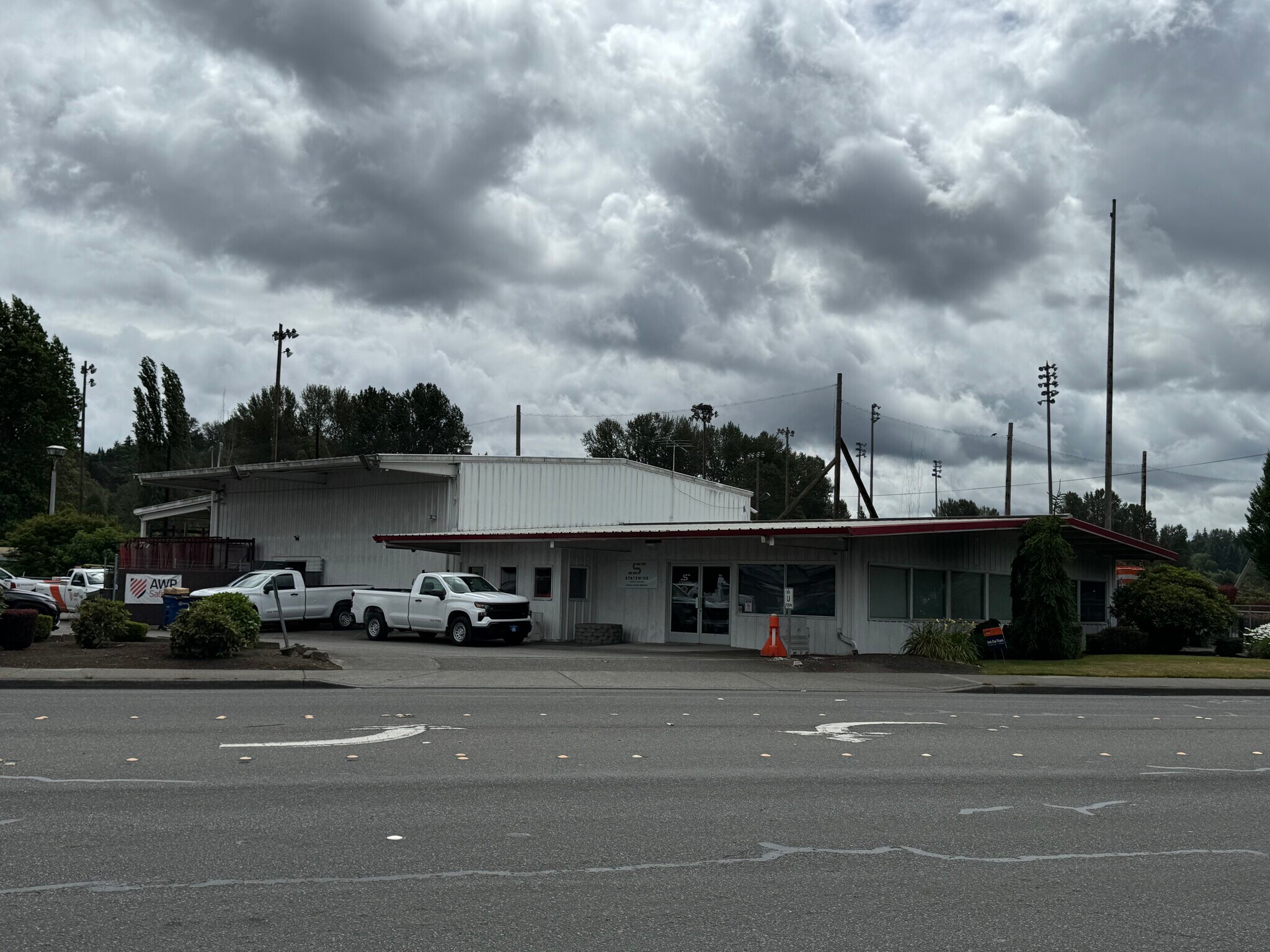 1002 Central Ave N, Kent, WA for lease Building Photo- Image 1 of 7