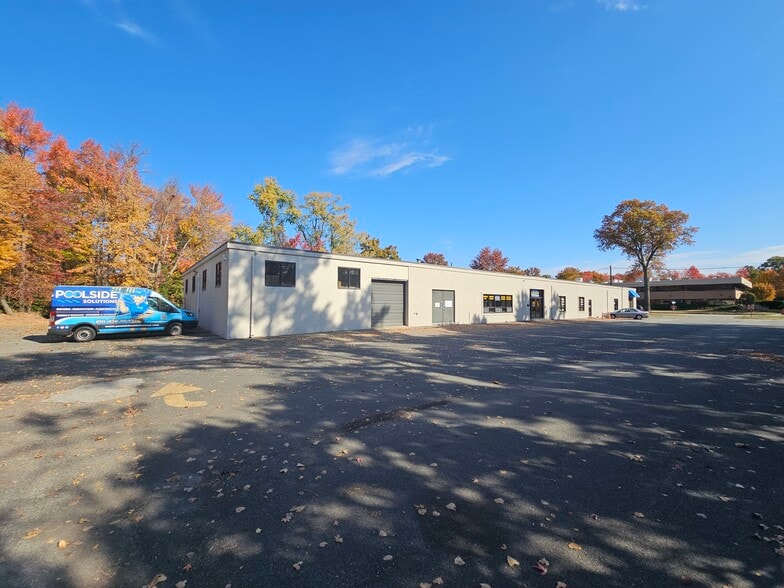 327 Passaic Ave, Fairfield, NJ for sale - Building Photo - Image 3 of 5