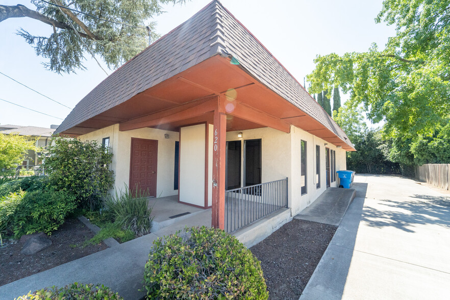 620 Bridge St, Yuba City, CA for lease - Building Photo - Image 2 of 5