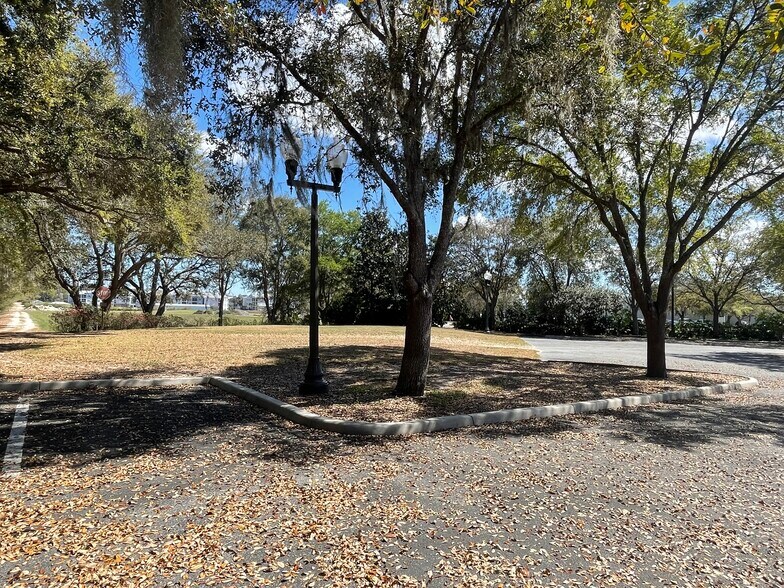 8550 NE 138th Ln, Lady Lake, FL 32159 Group 8