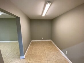 7233 Southern Blvd, West Palm Beach, FL for lease Interior Photo- Image 2 of 6