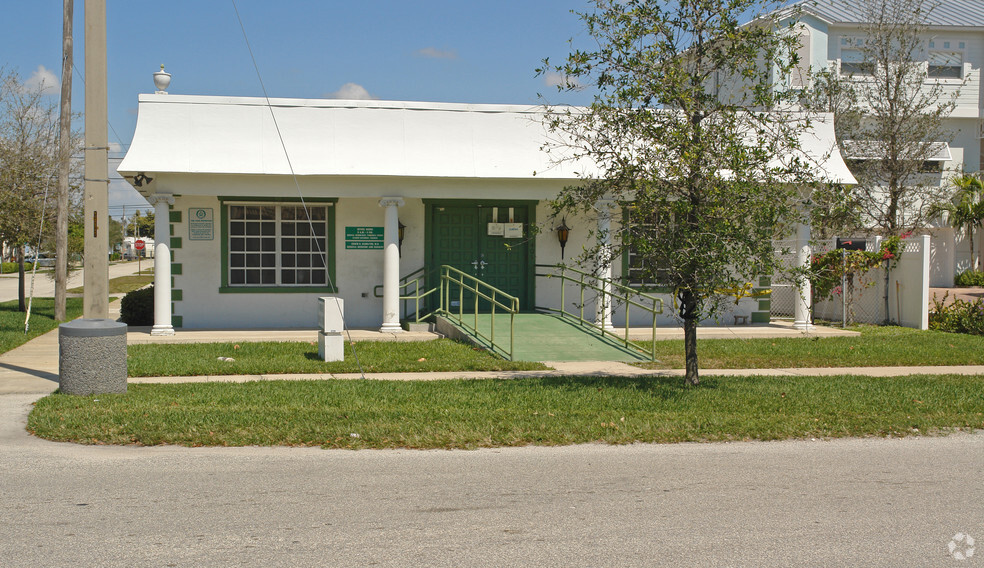 401 NE 1st St, Pompano Beach, FL for lease - Building Photo - Image 2 of 3