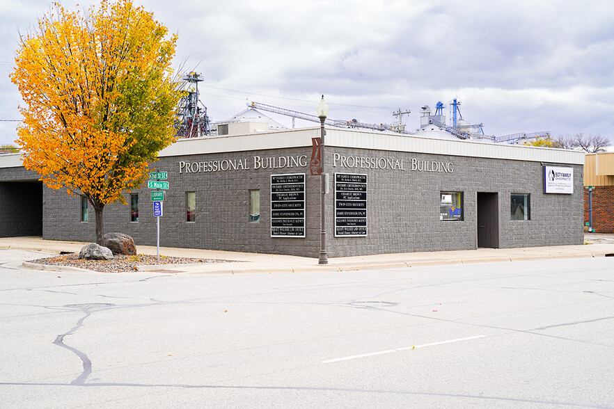 100 2nd St SE, Stewartville, MN for lease - Building Photo - Image 2 of 4