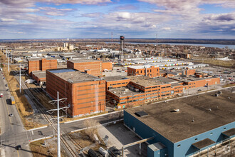 225 Av Lafleur, Montréal, QC - AERIAL  map view - Image1