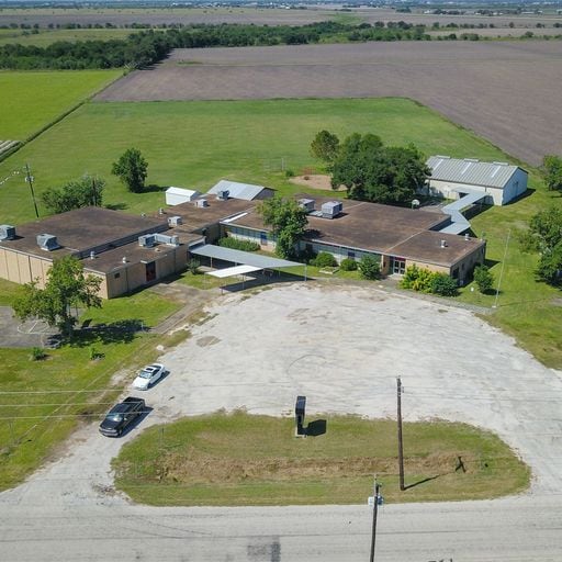 1952 Guadalupe, Victoria, TX for sale - Building Photo - Image 1 of 1