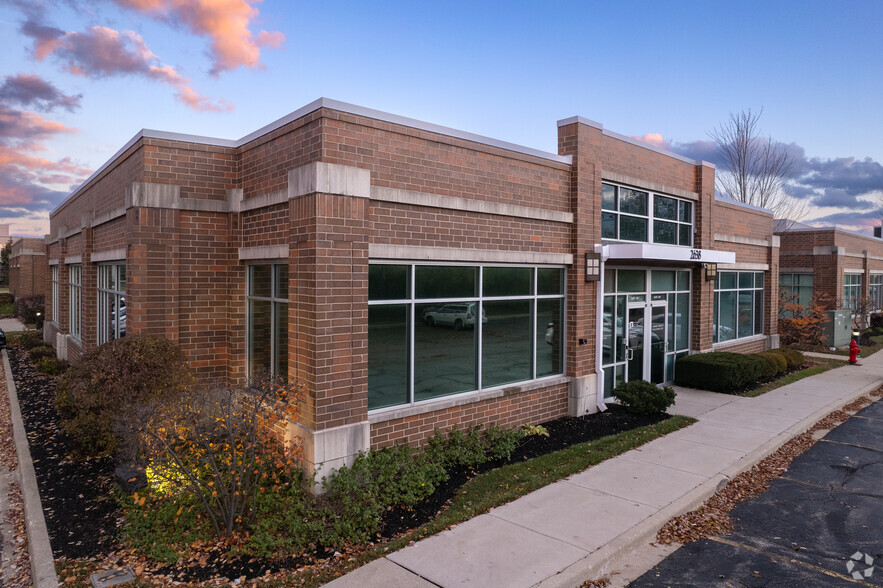 2638 Patriot Blvd, Glenview, IL for lease - Primary Photo - Image 1 of 14