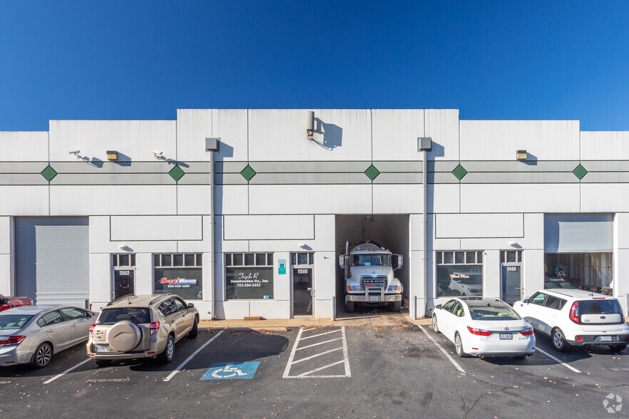 11482-11518 Robertson Dr, Manassas, VA for lease - Building Photo - Image 3 of 3