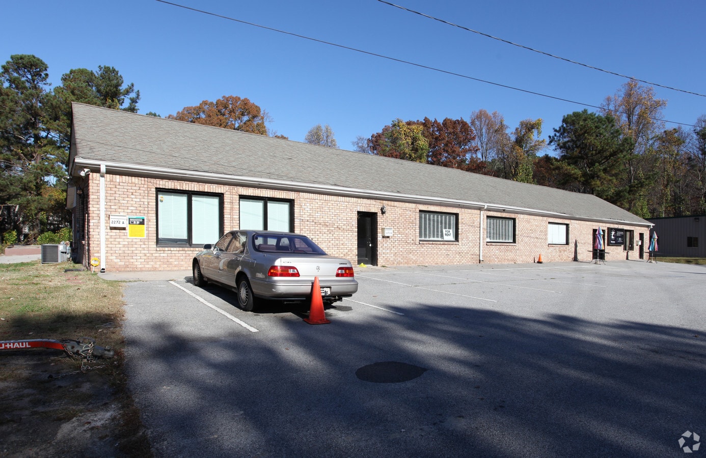 2272 Azalea Dr, Lawrenceville, GA 30043